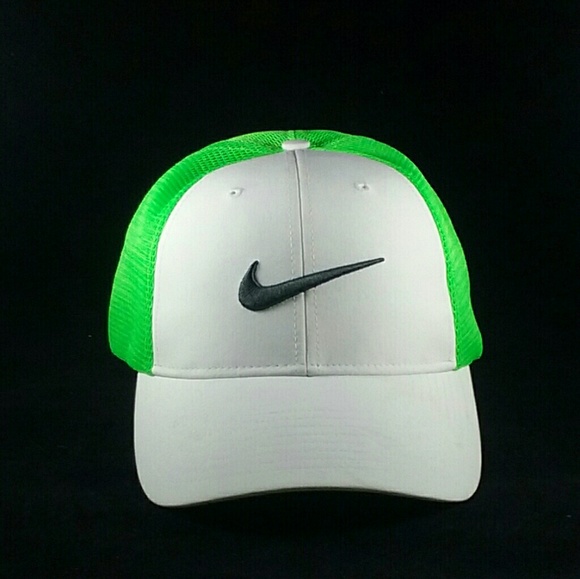 Nike Other - Nike Golf Cap Green & White L NWT